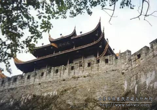 中國(guó)最美高鐵-滬昆鐵路全線開通！滕王閣